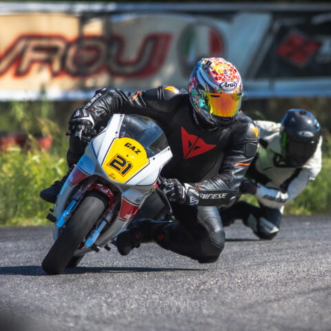 Big rider with pitbike turning
